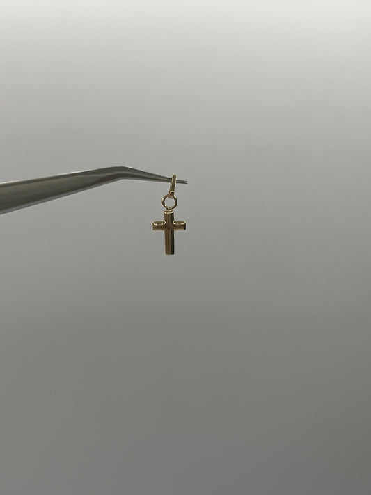 Dije Cruz Lisa Oro amarillo 18k 0,23 Gr / 6,3 mm / 0,8 Cm