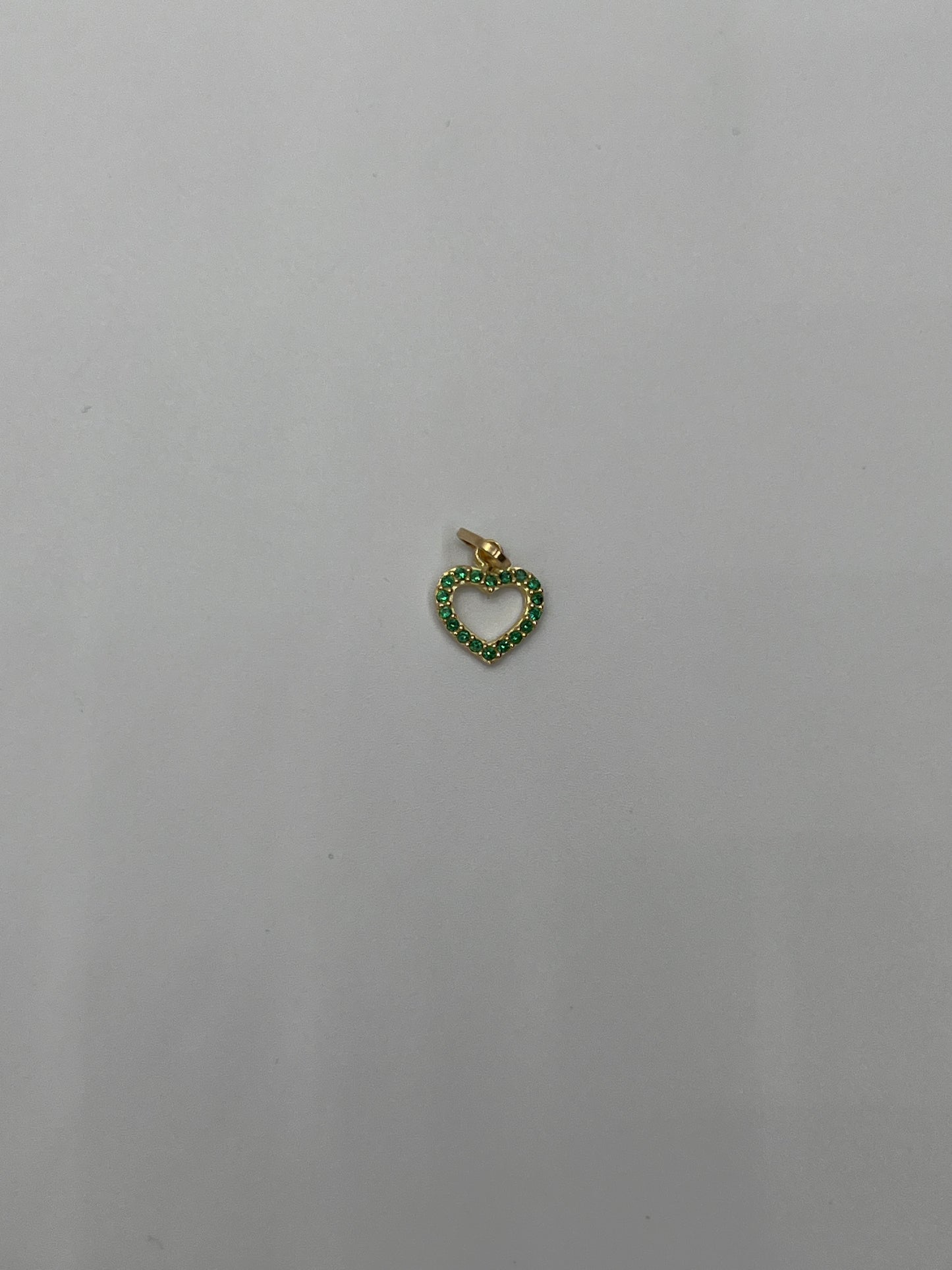 Dije corazon circon verde Oro amarillo 18k 0,40 Gr / 8,90 mm / 0,97 Cm
