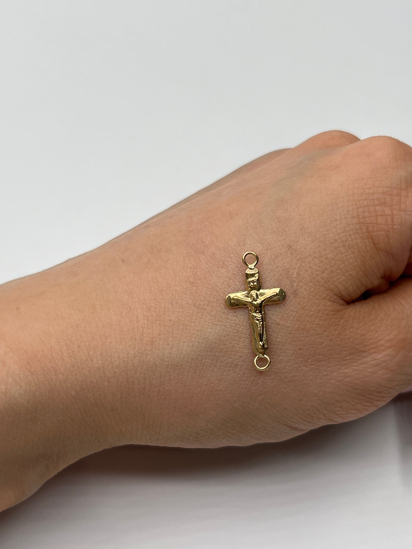 Herraje Cruz Cristo Oro amarillo 18k 0,40 Gr / 1,5 Cm