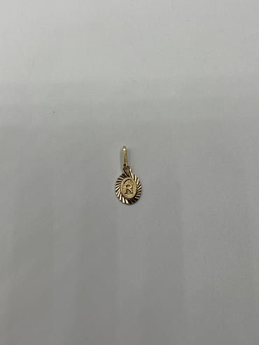 Dije Letra R Oro amarillo 18k 0,45 Gr / 7,5 mm / 1 Cm