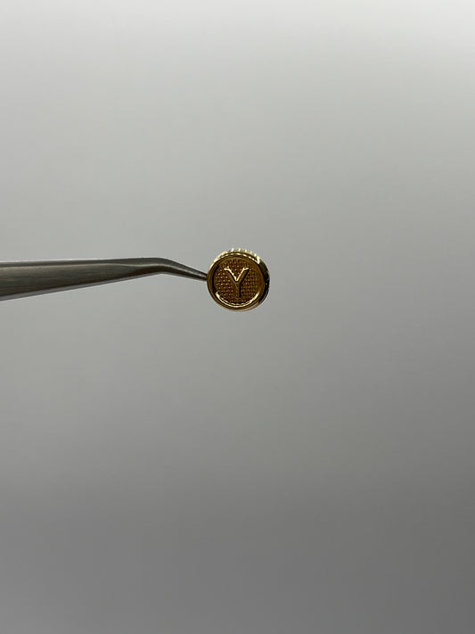 Herraje Letra Y Oro amarillo 18k 0,39 Gr / 1 Cm