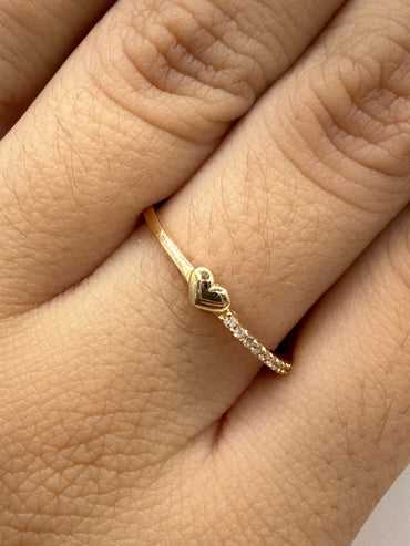 Anillo Corazon Circon Blanco Oro amarillo 18k / Talla 8 / 1,24 Gr / 3,20 mm