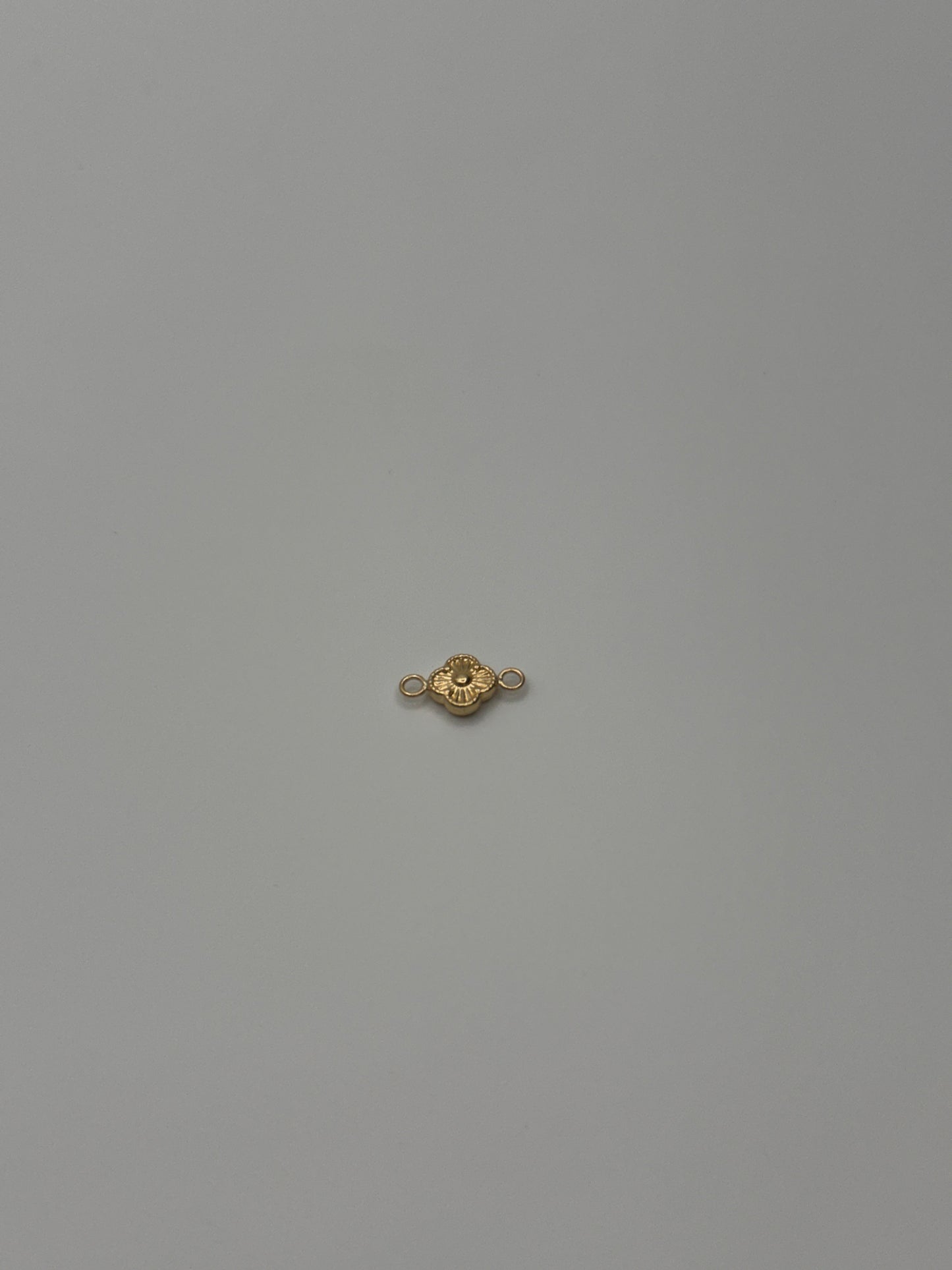 Herraje Flor Oro amarillo 18k 0,40 Gr / 0,8 Cm