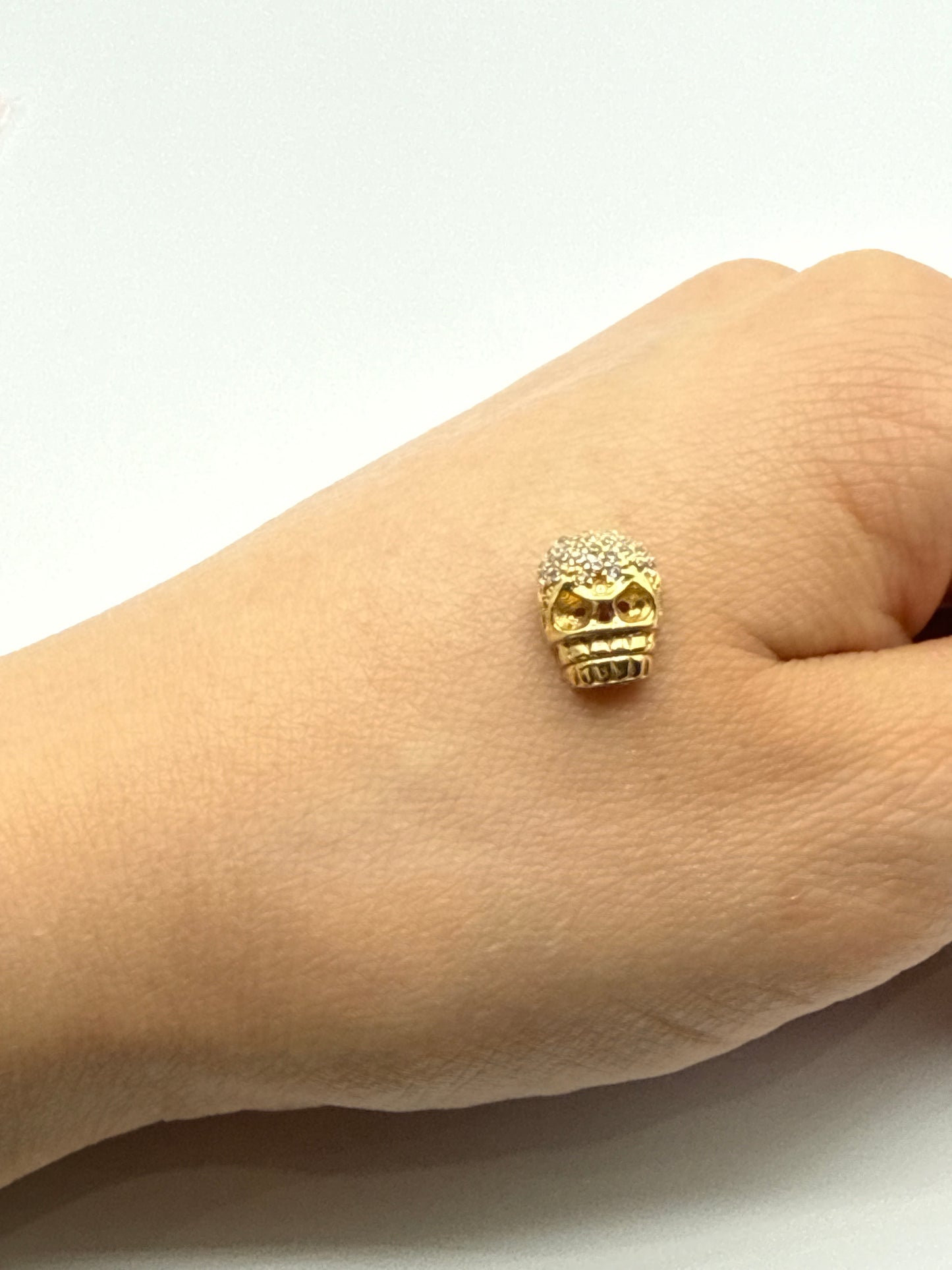 Herraje Calavera Circon Blanco Oro amarillo 18k +2 / 1,47 Gr / 1,1 cm