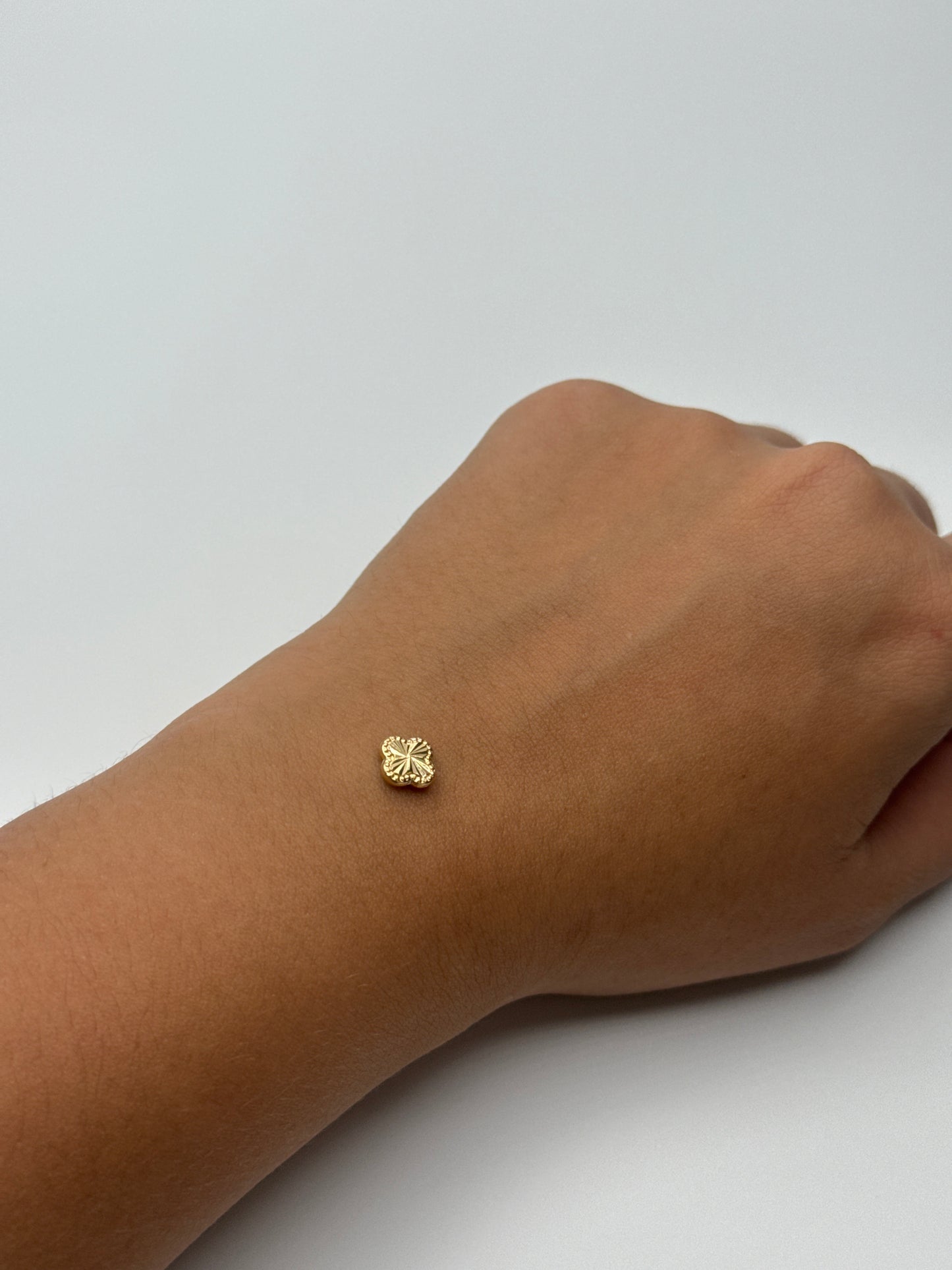 Herraje trebol diamantado Oro amarillo 18k 0,22 Gr / 0,8 Cm