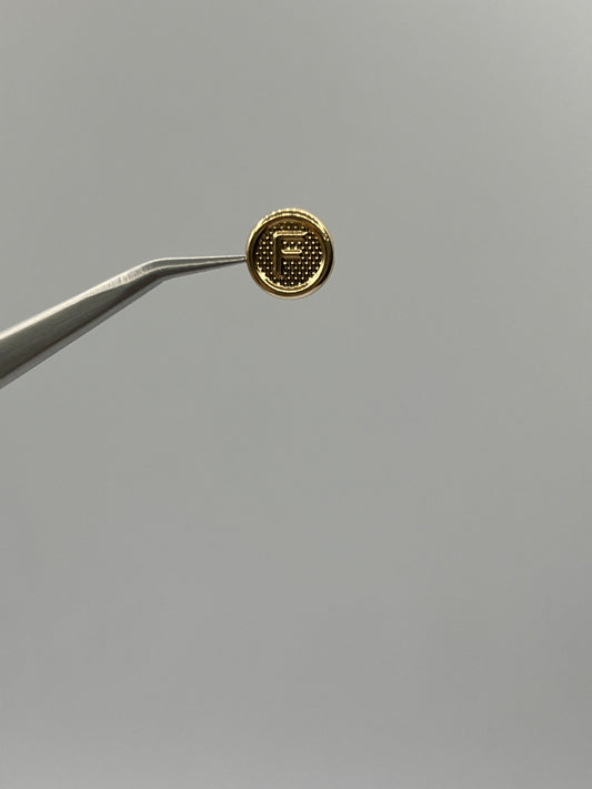 Herraje Letra F Oro amarillo 18k 0,38 Gr / 1 Cm