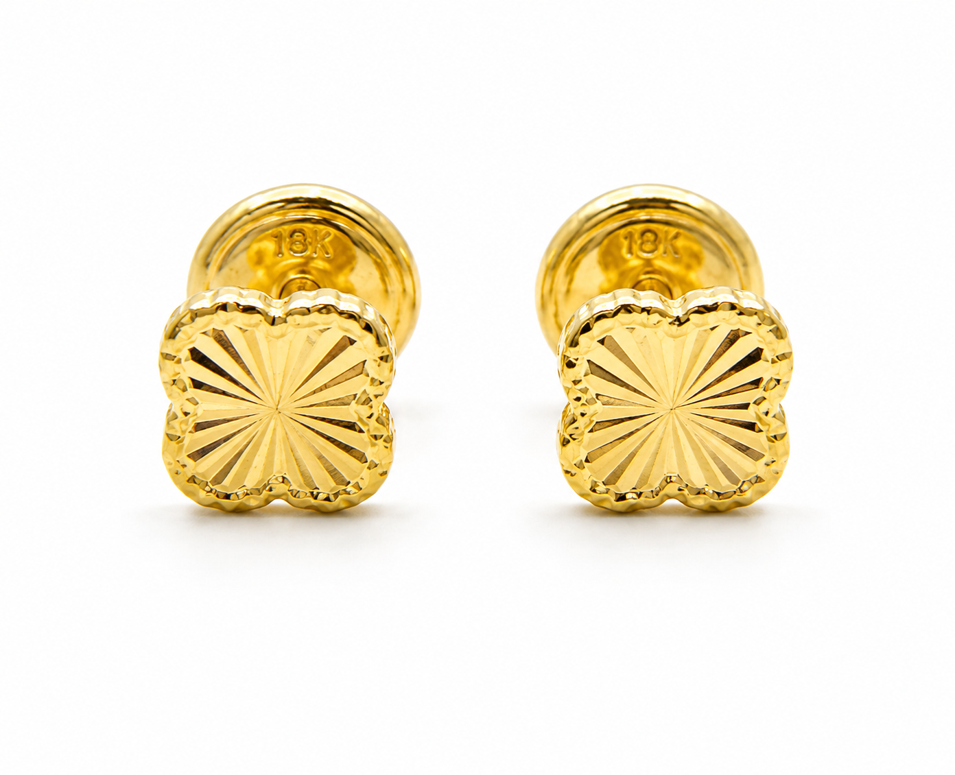 Topos Trebol Diamantado Oro amarillo 18k 0,76 Gr / 5,70 mm