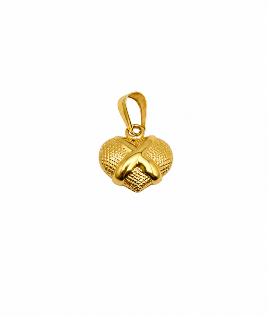 Dije Corazon X Oro amarillo 18k 0,68 Gr / 10,90 mm / 1,2 Cm