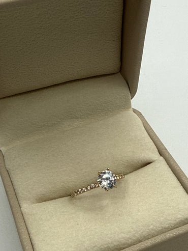 Anillo Solitario Circon Blanco Oro amarillo 18k / Talla 6 1/2 / 1,46 Gr / 6,10 mm