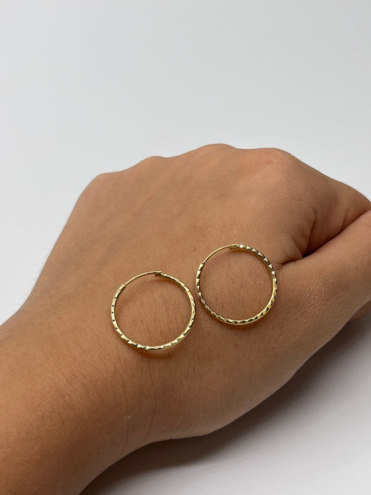 Candonga Imperdible Diamantada Oro amarillo 18k 1,04 Gr / 2 Cm