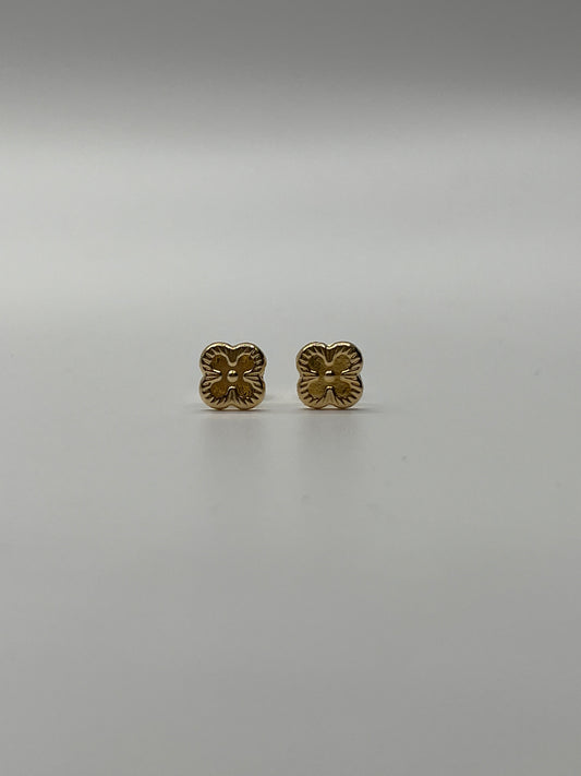Topos Flor Oro amarillo 18k 0,79 Gr / 8,3 mm
