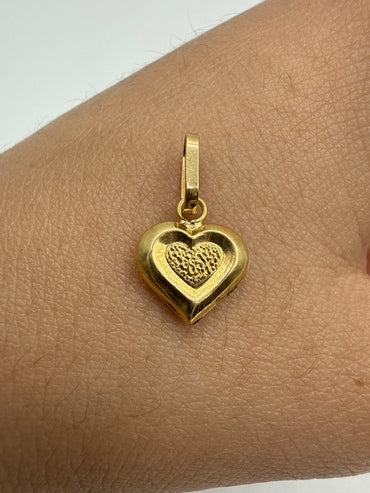 Dije Corazon Oro amarillo 18k 0,46 Gr / 9,5 mm / 0,95 Cm