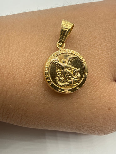 Dije Arcangel San Miguel Oro amarillo 18k 0,64 Gr / 12,50 mm / 1,2 Cm