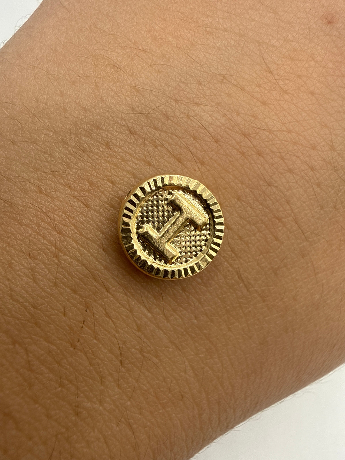Herraje Letra I Diamantada Oro amarillo 18k 0,46 Gr / 1 Cm