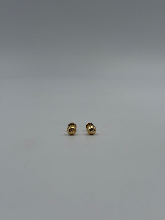 Topos diamantados Oro amarillo 18k 0,68 Gr / 6 mm
