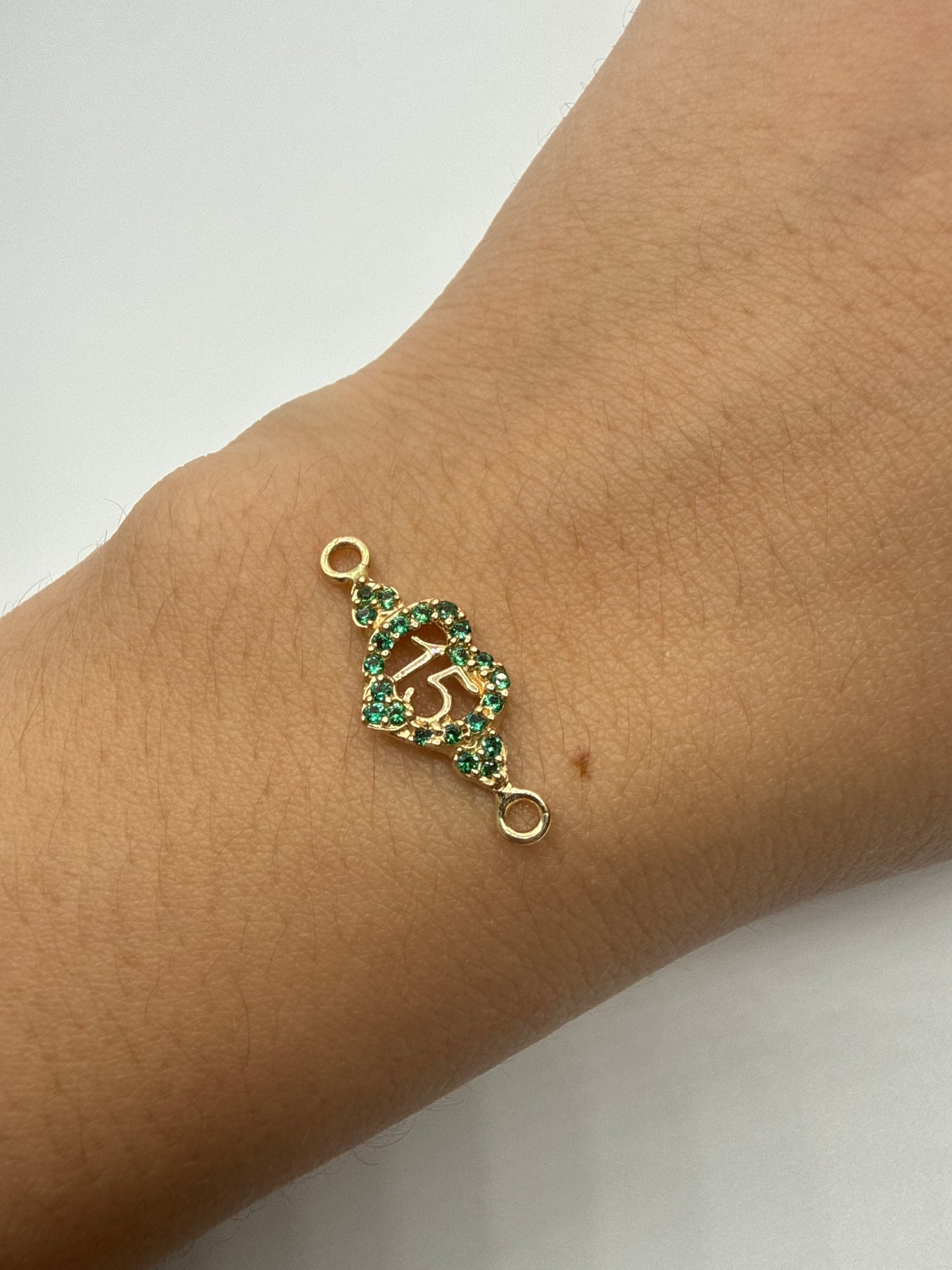 Herraje 15s Corazon Circon Verde Oro amarillo 18k 1,27 Gr / 0,9 Cm
