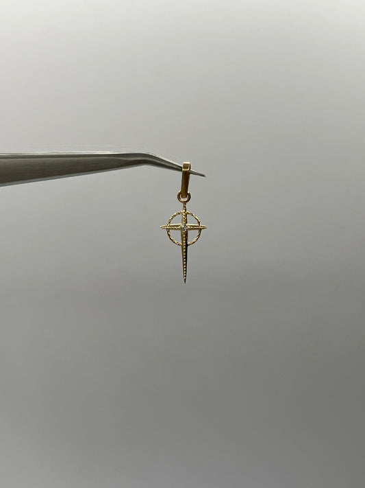 Dije Cruz Circon Blanco Oro amarillo 18k 0,50 Gr / 9,6 mm / 2 Cm