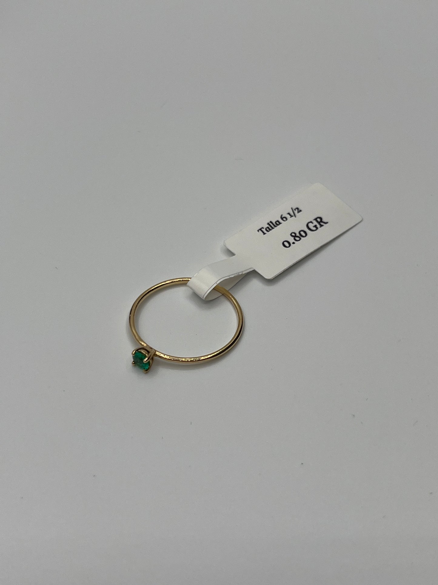 Anillo solitario esmeralda Oro amarillo 18k / 0.80 GR / talla 6 1/2 (JOYA)