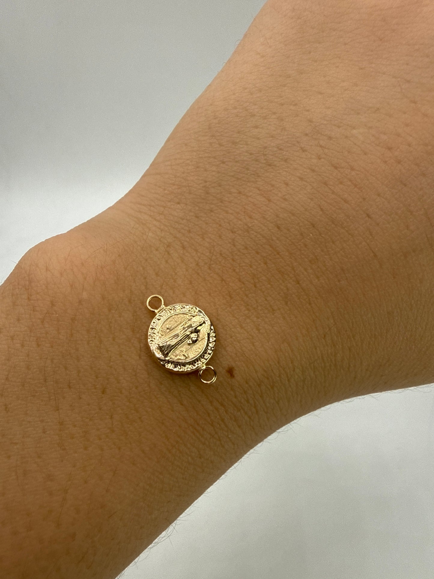 Herraje San Benito Oro amarillo 18k 0,48 Gr / 1 Cm