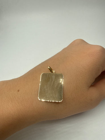 Dije Placa Lisa Oro amarillo 18k 1,45 Gr / 18,20 mm / 2,4 Cm