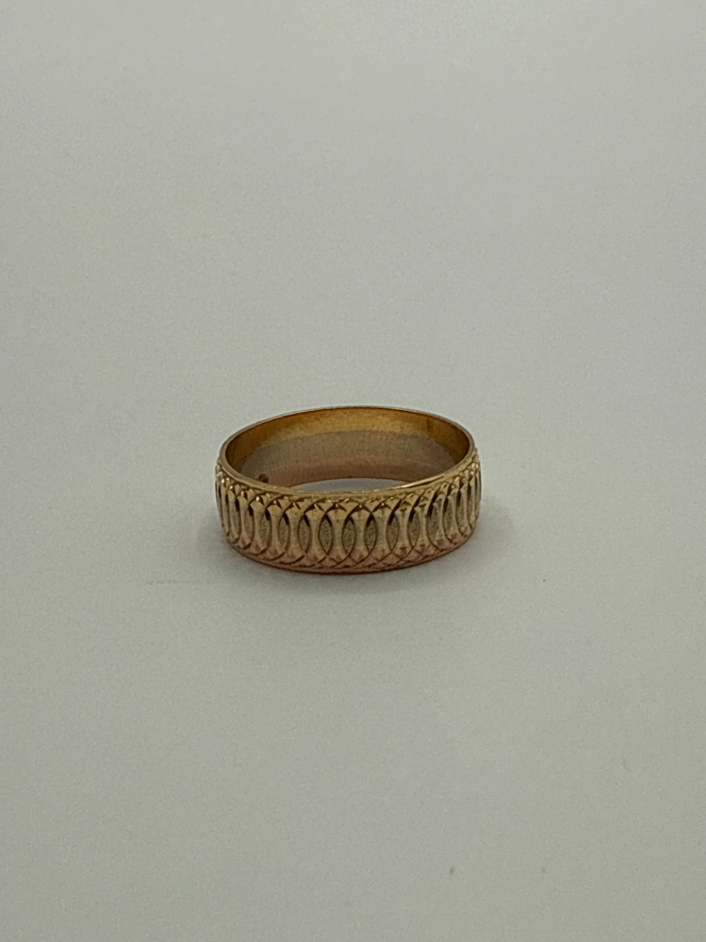 Anillo Rayado Oro amarillo 18k / Talla 6 1/2 / 3,41 Gr / 6 mm