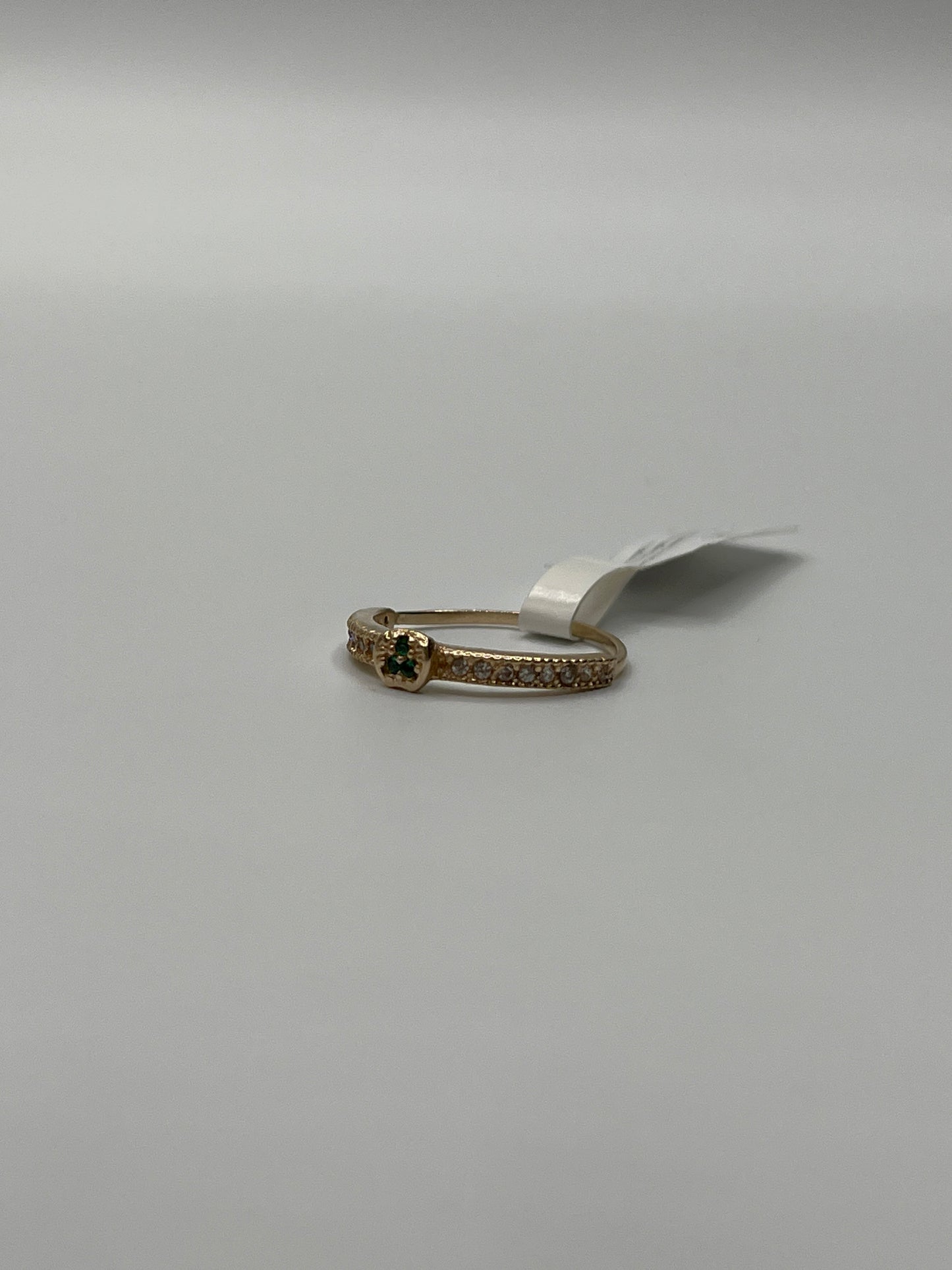 Anillo Circon Blanco y Verde Oro amarillo 18k / Talla 5 1/2 / 1,77 Gr / 3,93 mm