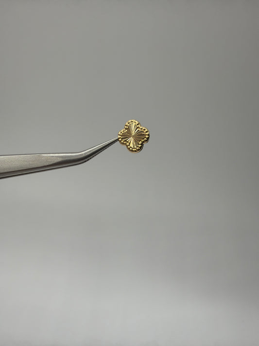 Herraje Trebol Diamantado Oro amarillo 18k 0,21 Gr / 0,8 Cm
