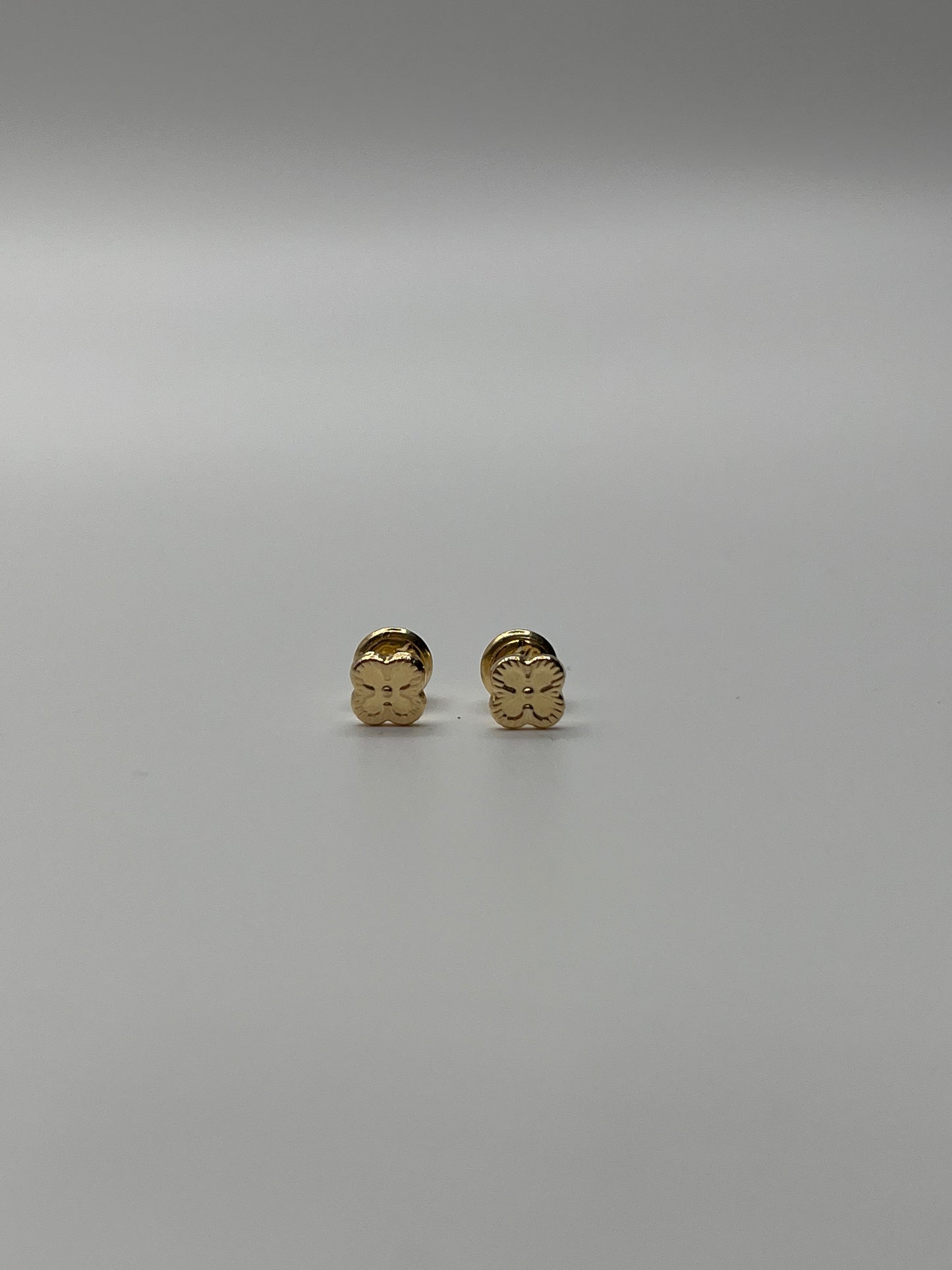 Topos Flor Oro amarillo 18k 0,60 Gr / 6 mm