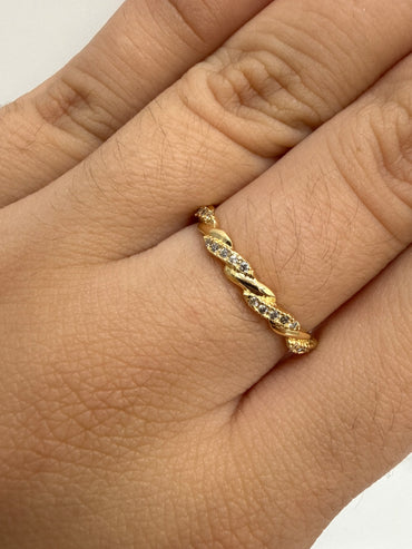 Anillo Trenza Circon Blanco Oro amarillo 18k / Talla 7 / 1,34 Gr / 2,50 mm