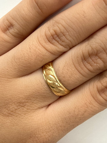 Anillo Rayado Oro amarillo 18k / Talla 6 1/2 / 1,84 Gr / 6 mm
