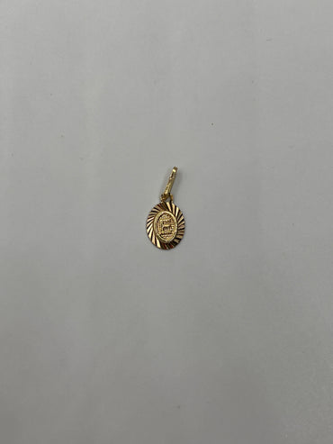 Dije Letra E Oro amarillo 18k 0,45 Gr / 7,5 mm / 1 Cm