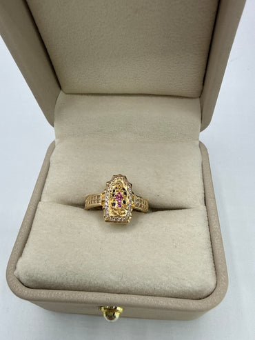 Anillo Virgen Guadalupe Oro amarillo 18k / Talla 7 1/2 / 3,42 Gr / 15 mm