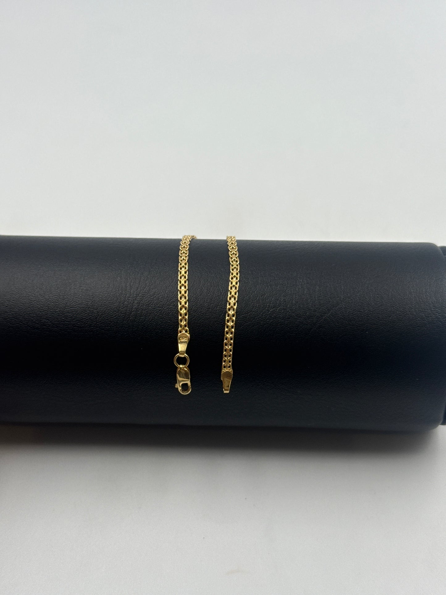 Pulso It chino Oro amarillo 18k +3 / 1,62 Gr / 2,20 mm / 18 Cm