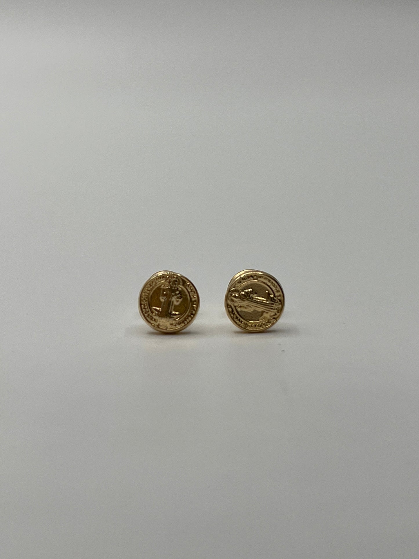 Topos San Benito Oro amarillo 18k 0,76 Gr / 7,20 mm