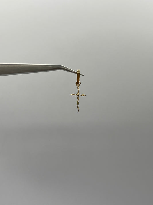 Dije Cruz Oro amarillo 18k 0,27 Gr / 0,28 mm / 1,6 Cm