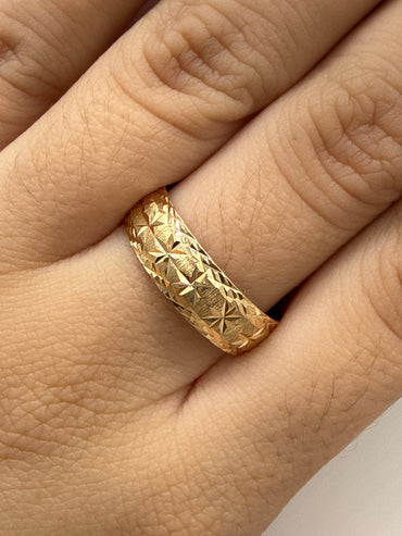 Anillo Estrella Diamantada Oro amarillo 18k / Talla 9 3/4 / 1,95 Gr / 5,80 mm