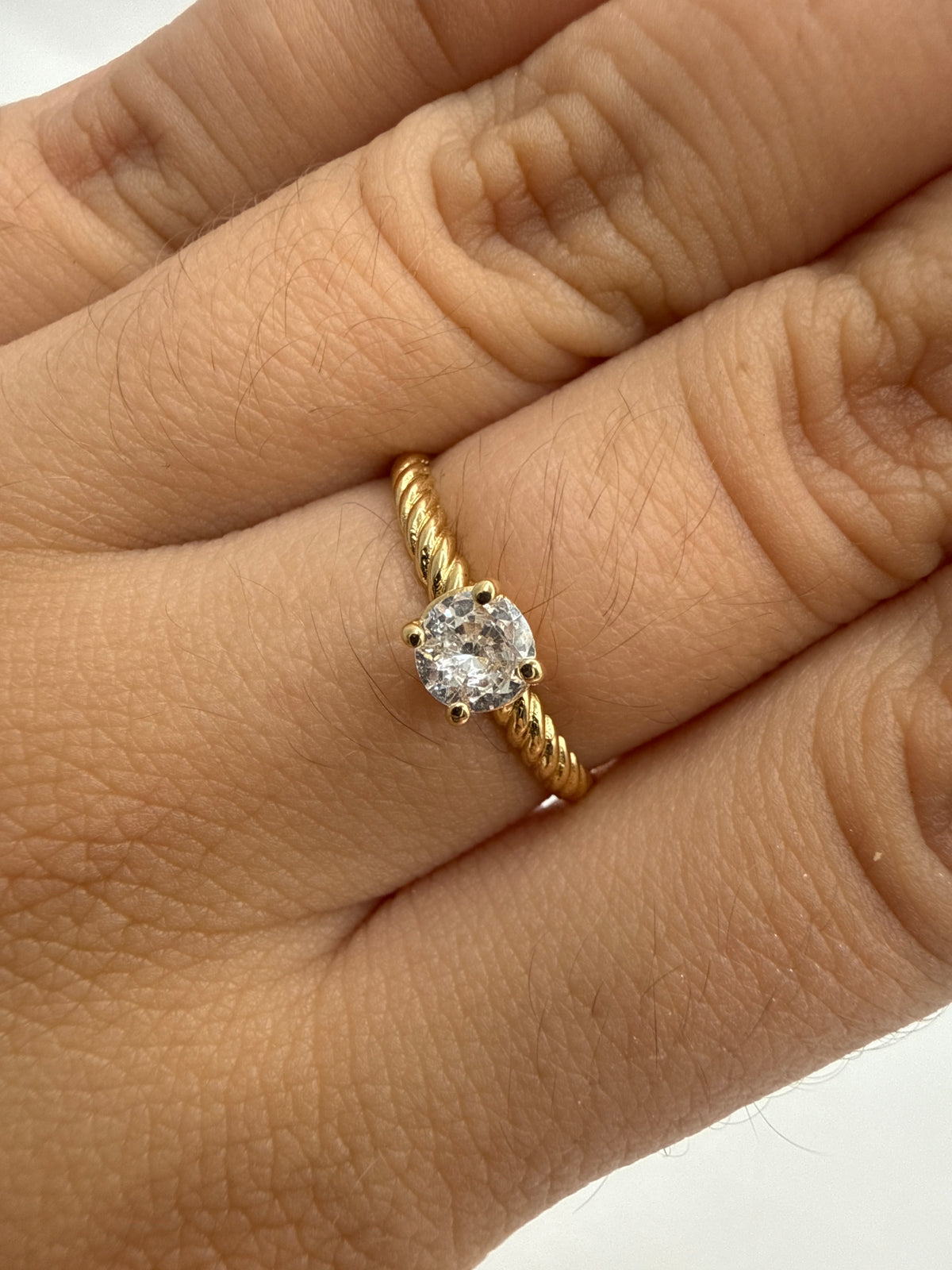 Anillo Compromiso Trenza Circon Blanco Oro amarillo 18k / Talla 6 1/2 / 1,50 Gr / 4,50 mm