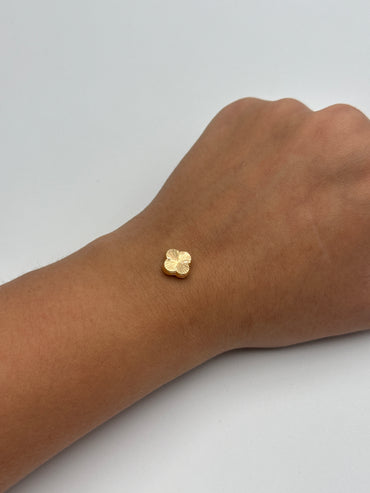 Herraje Trebol Diamantado Oro amarillo 18k 0,40 Gr / 0,9 Cm