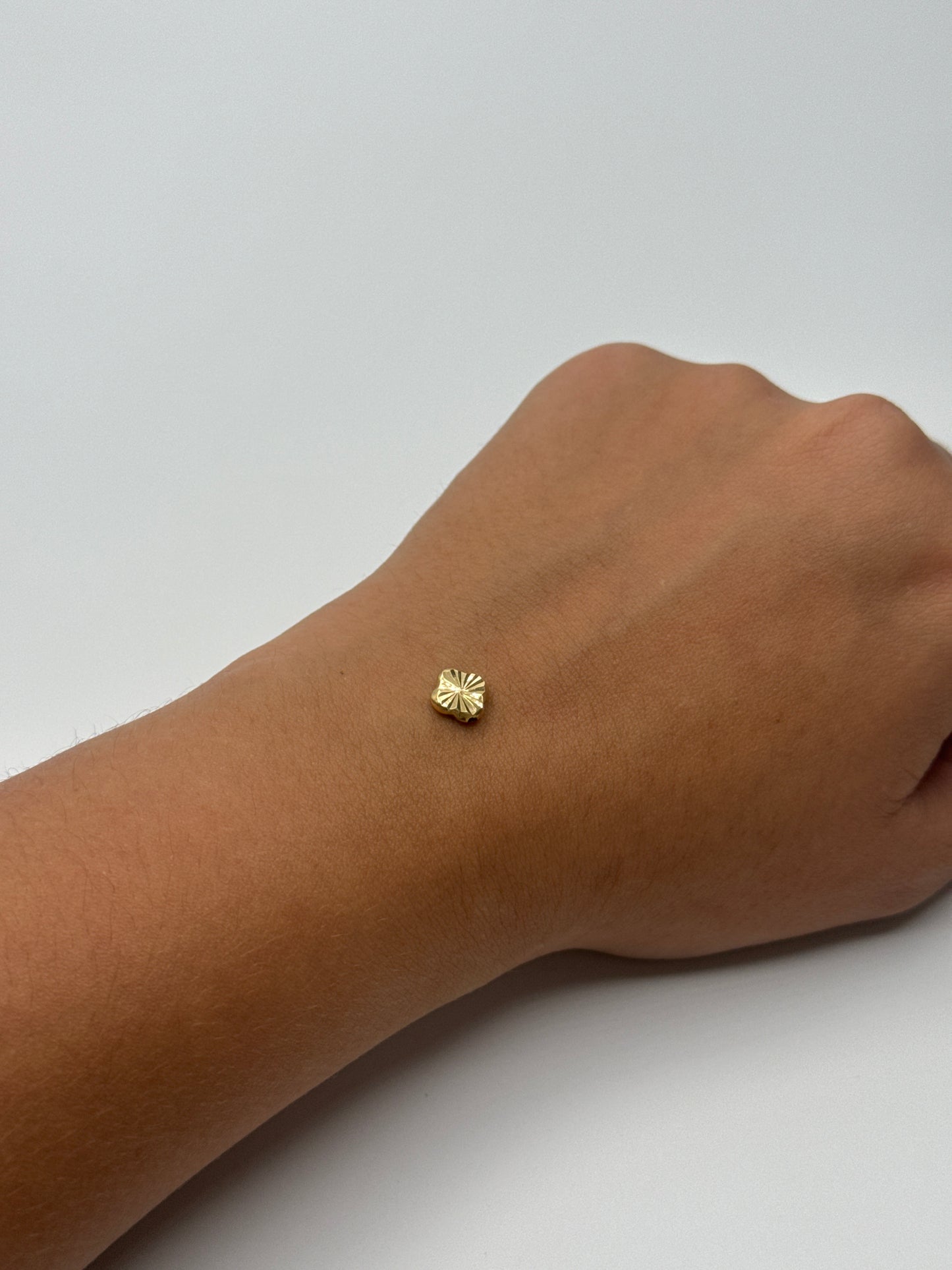 Herraje trebol diamantado Oro amarillo 18k 0,29 Gr / 0,8 Cm