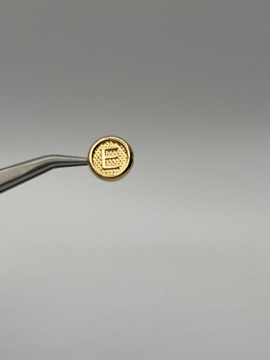 Herraje Letra E Oro amarillo 18k 0,38 Gr / 1 Cm