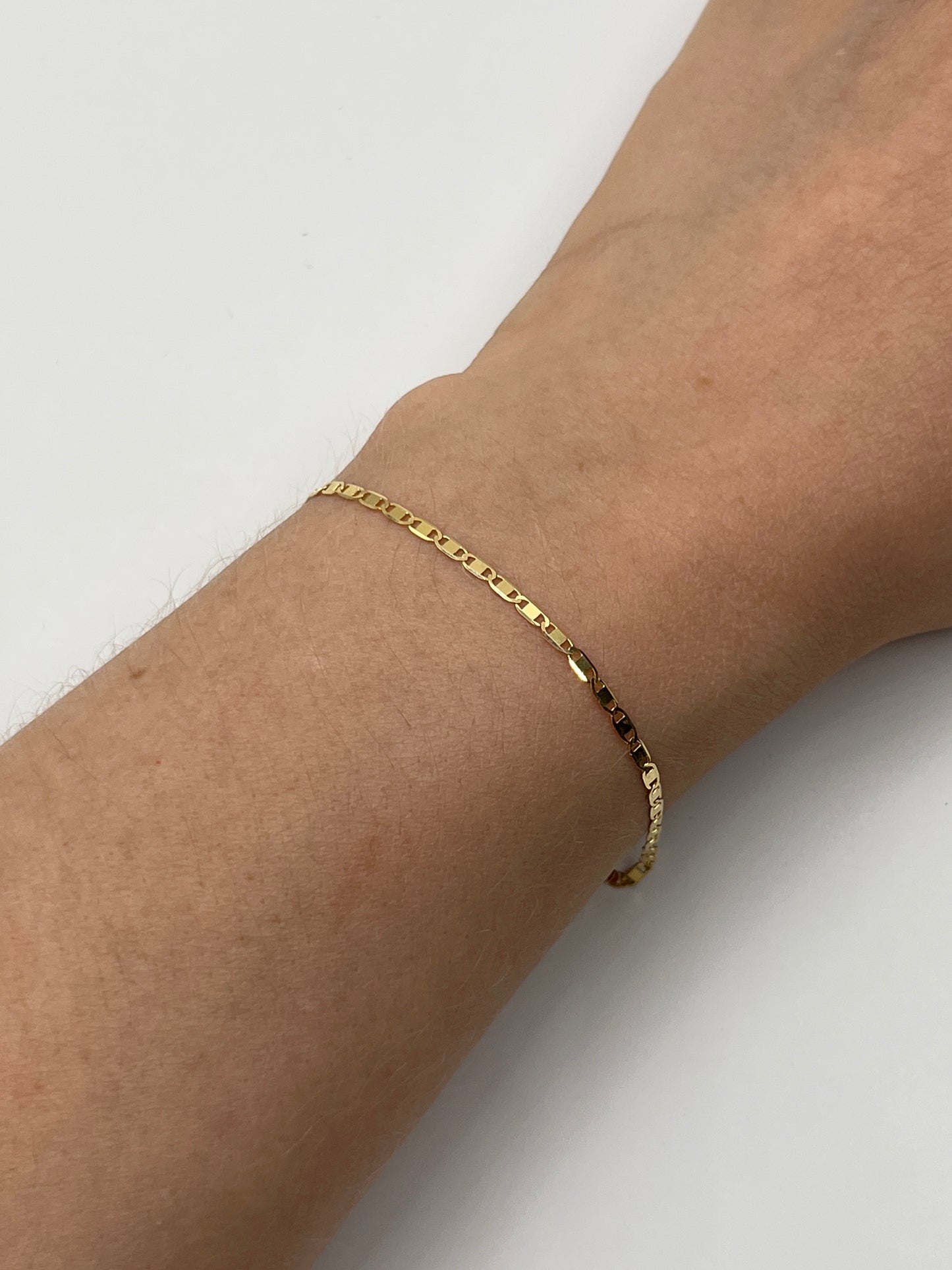Pulso It Plano Oro amarillo 18k +3 / 1,22 Gr / 2 mm / 19 Cm