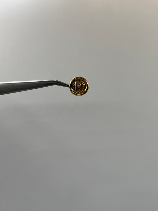 Herraje Letra P Oro amarillo 18k 0,39 Gr / 1 Cm