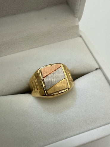 Anillo Cuadro Tres oros 18k / Talla 8 3/4 / 4,46 Gr / 12 mm