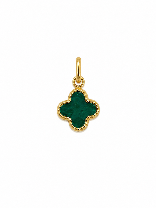 Dije Trebol Verde Oro amarillo 18k 0,48 Gr / 10 mm / 1 Cm