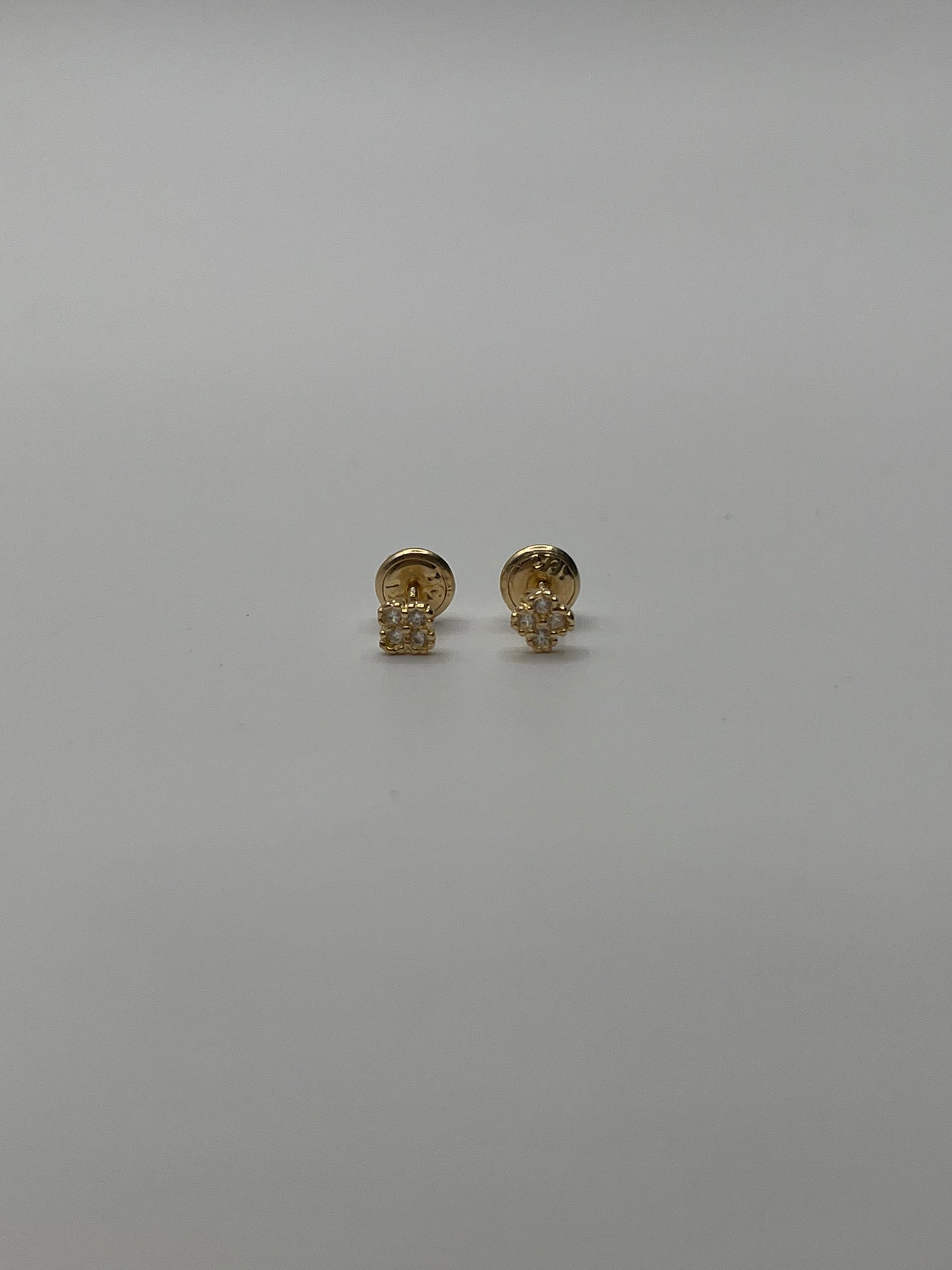 Topos Trebol Circon Blanco 0,66 Gr / 3 mm