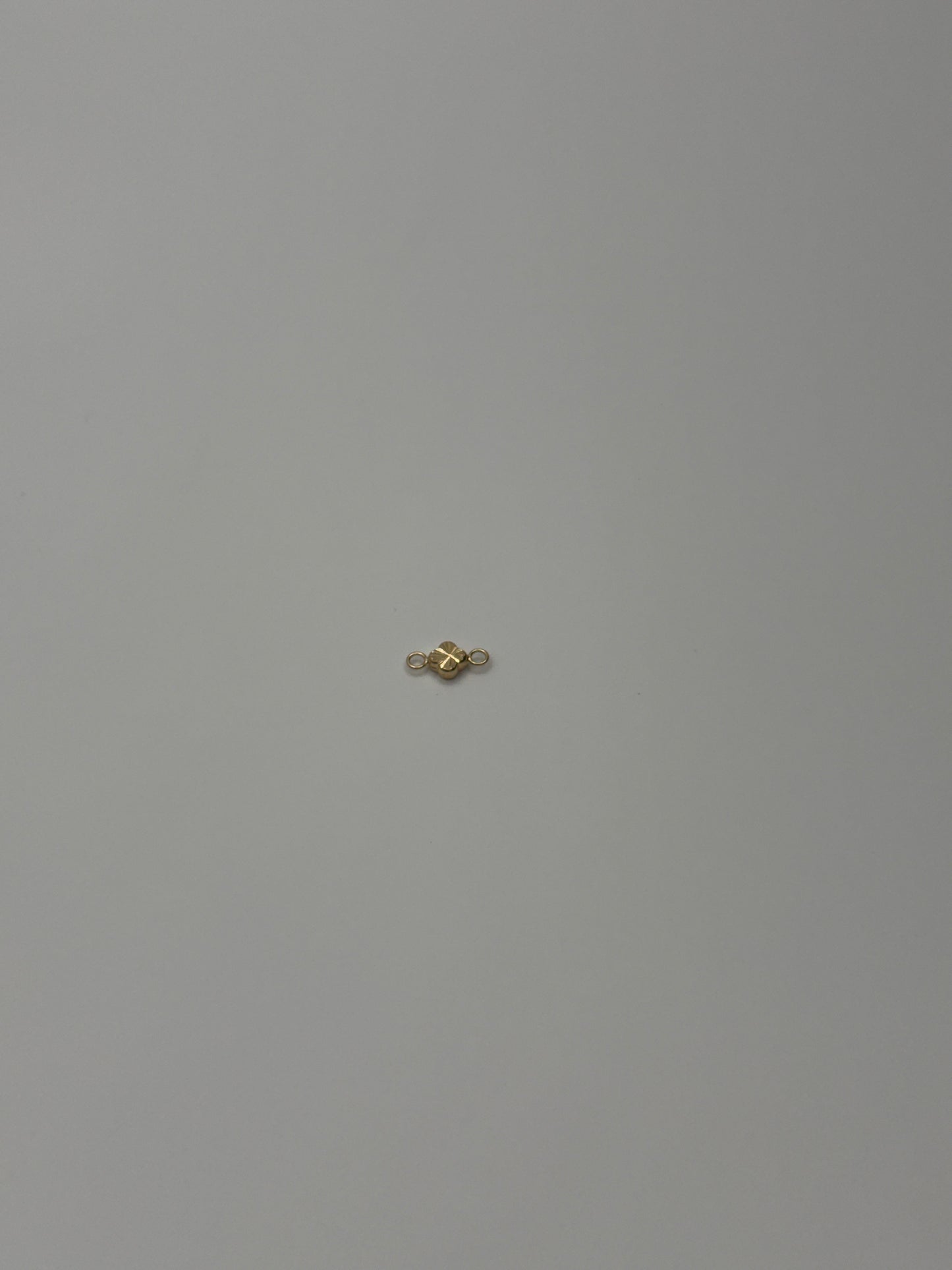 Herraje trebol diamantado Oro amarillo 18k 0,24 Gr / 0,6 Cm