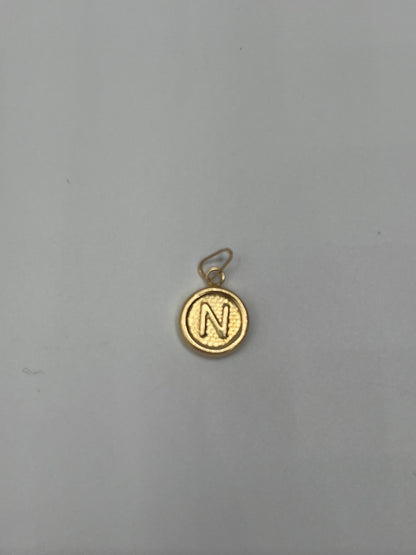 Dije Letra N Oro amarillo 18k 0,42 Gr / 10 mm / 1 Cm