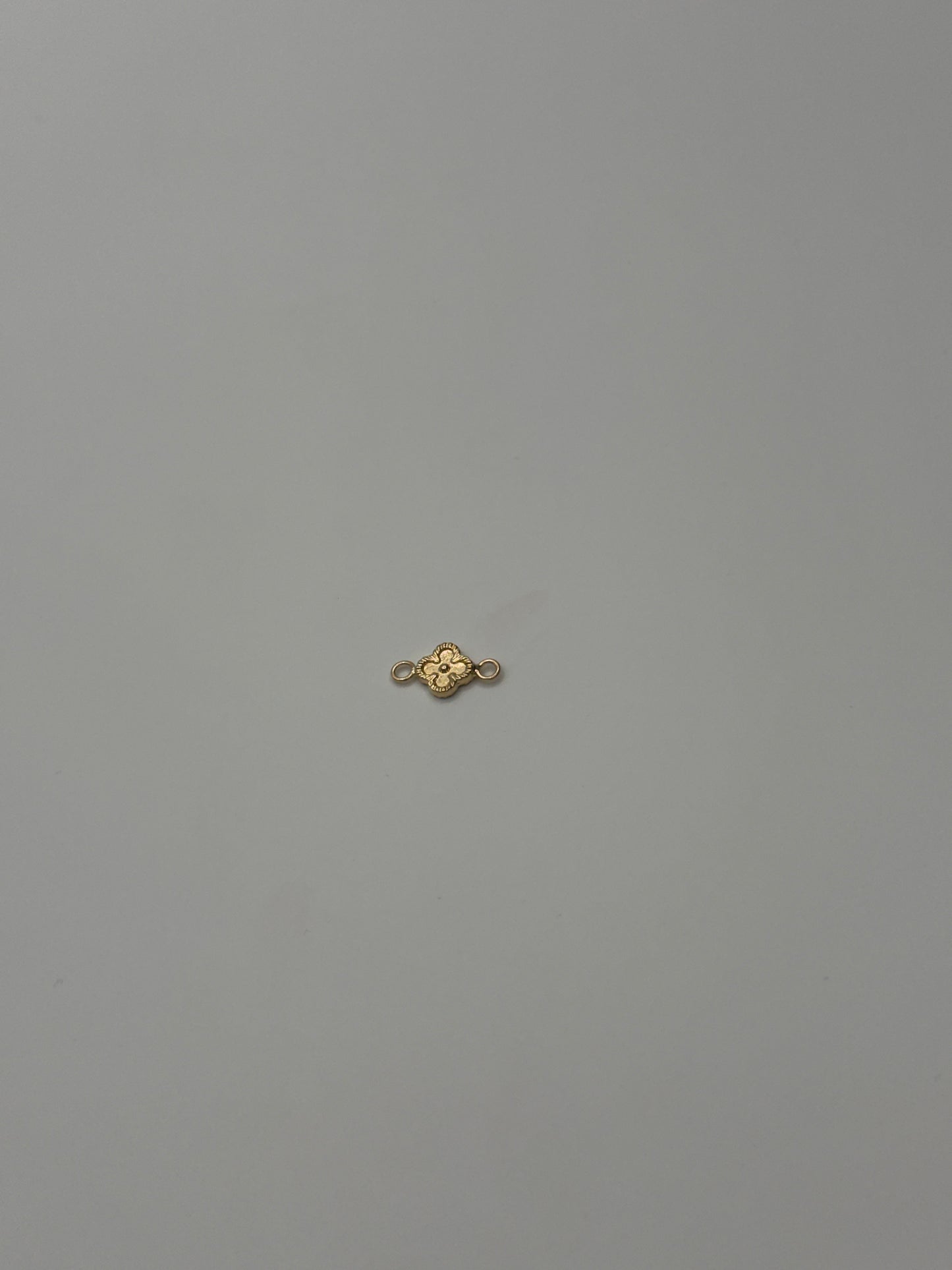 Herraje Flor Oro amarillo 18k 0,37 Gr / 0,8 Cm