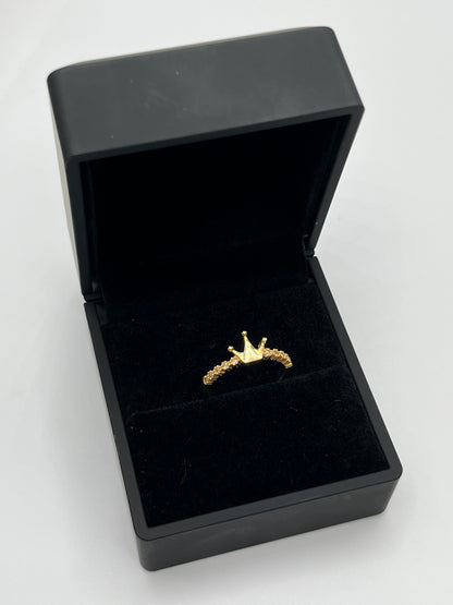 Anillo corona circon blanco Oro amarillo 18k / Talla 7 3/4 / 1,72 Gr / 7,66 mm