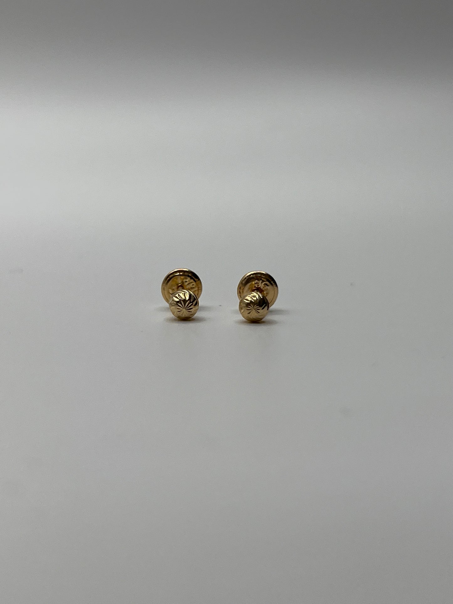 Topos Bola Diamantado Oro amarillo 18k 0,46 Gr / 4 mm